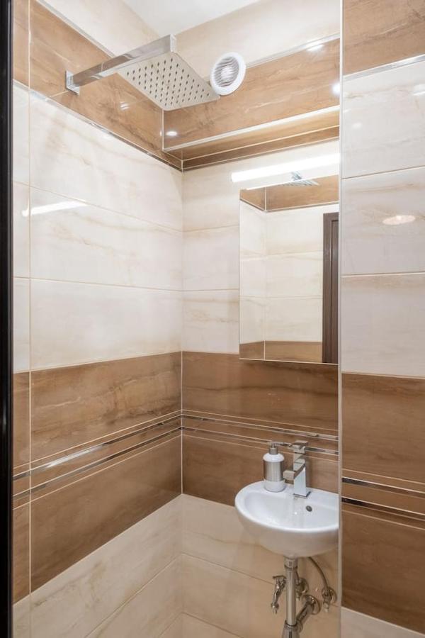 Apartamento Sophisticated Gem With Private Parking Sofía Exterior foto